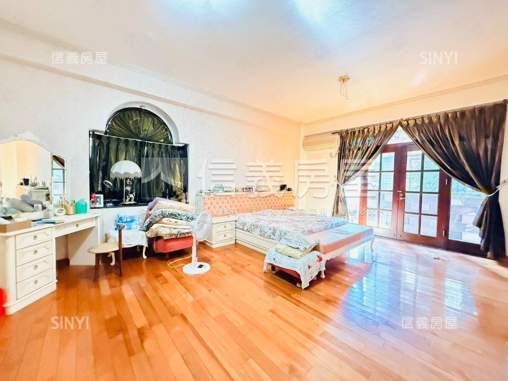 虎尾寮｜上段４車電梯別墅房屋室內格局與周邊環境