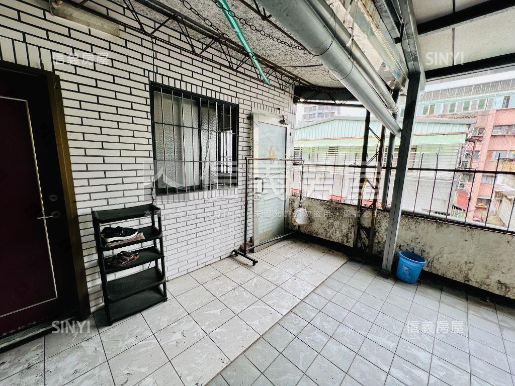 鼎佳使用大空間公寓房屋室內格局與周邊環境