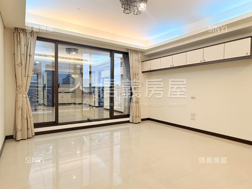 國家世紀館‧層峰豪邸房屋室內格局與周邊環境