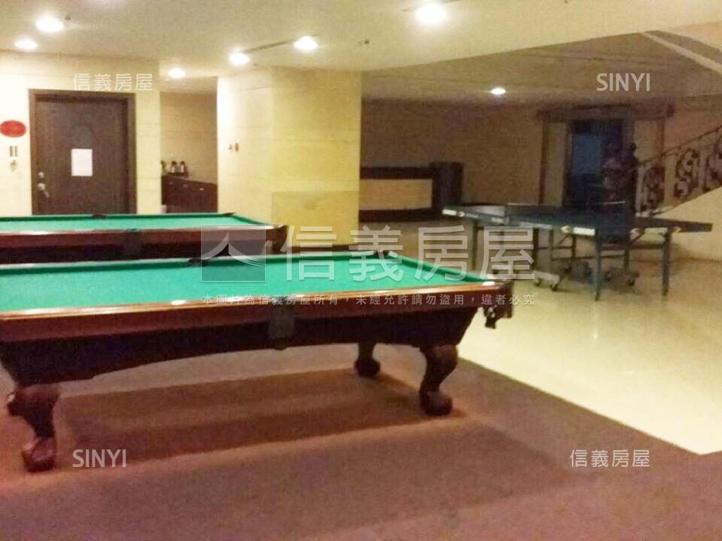 國家世紀館‧層峰豪邸房屋室內格局與周邊環境