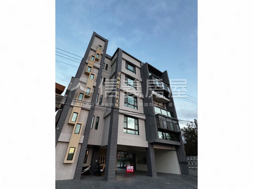 近中興國小景觀三房雙車位房屋室內格局與周邊環境