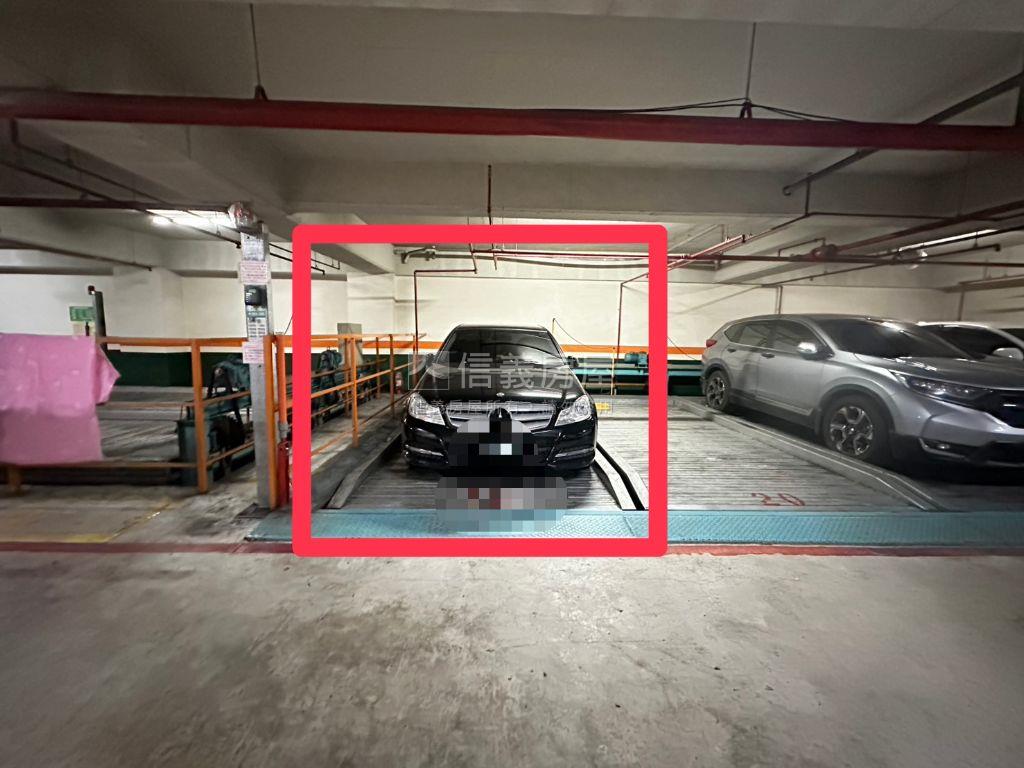 合康百儷三房附車位房屋室內格局與周邊環境