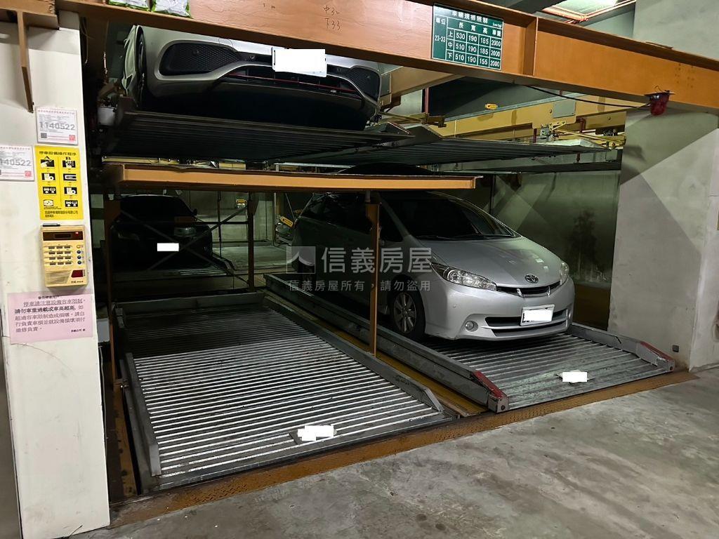 松荷車位ＮＯ．１房屋室內格局與周邊環境