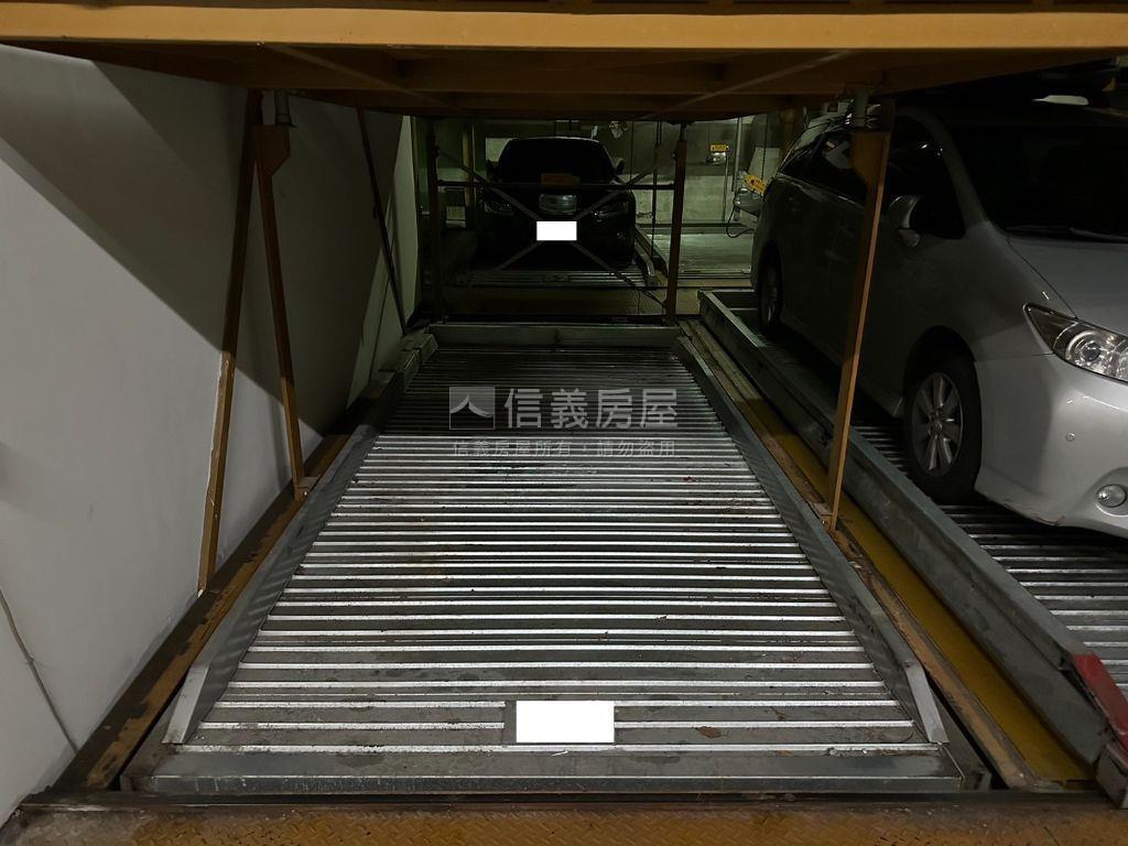松荷車位ＮＯ．１房屋室內格局與周邊環境