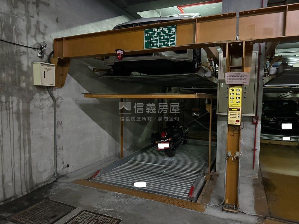 松荷車位ＮＯ．１房屋室內格局與周邊環境