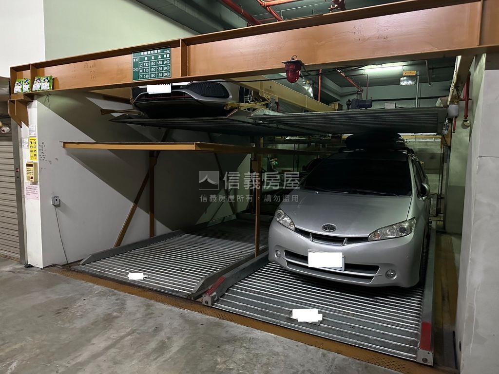 松荷車位ＮＯ．１房屋室內格局與周邊環境