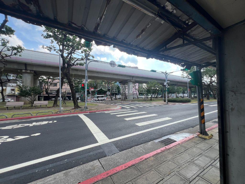 ✿東華街捷運小資金店面✿房屋室內格局與周邊環境