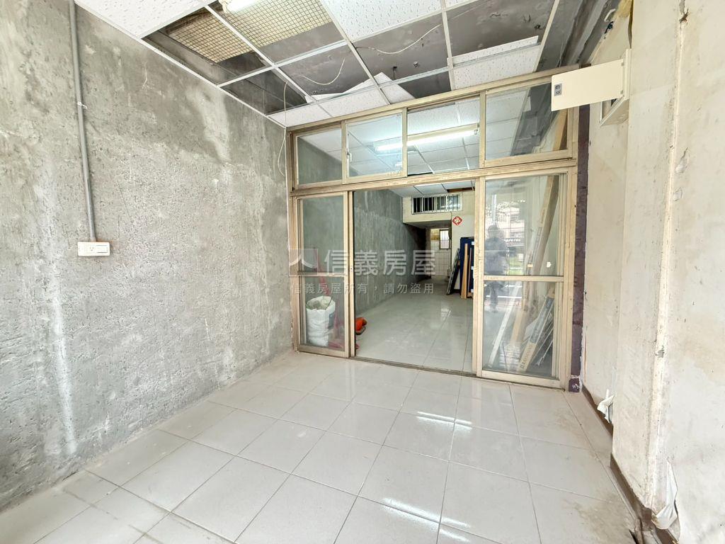 ✿東華街捷運小資金店面✿房屋室內格局與周邊環境