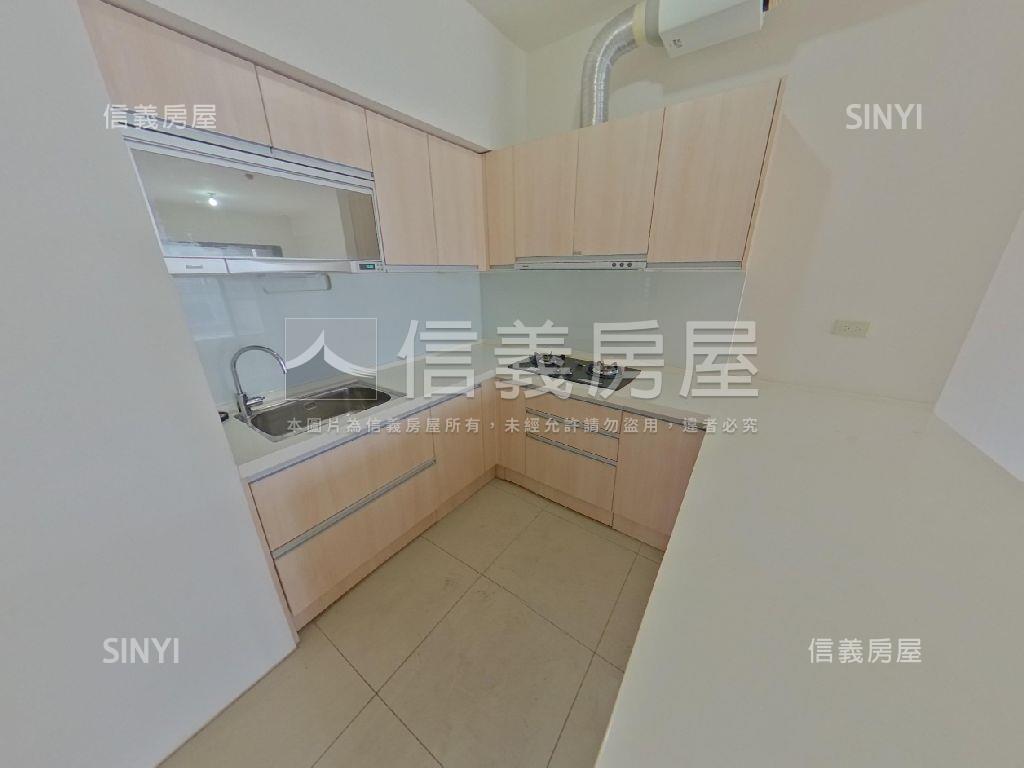 總太春上私藏三房平車房屋室內格局與周邊環境