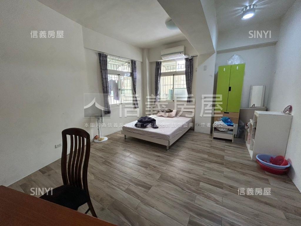 近鳳山體育館●兩戶一起賣房屋室內格局與周邊環境