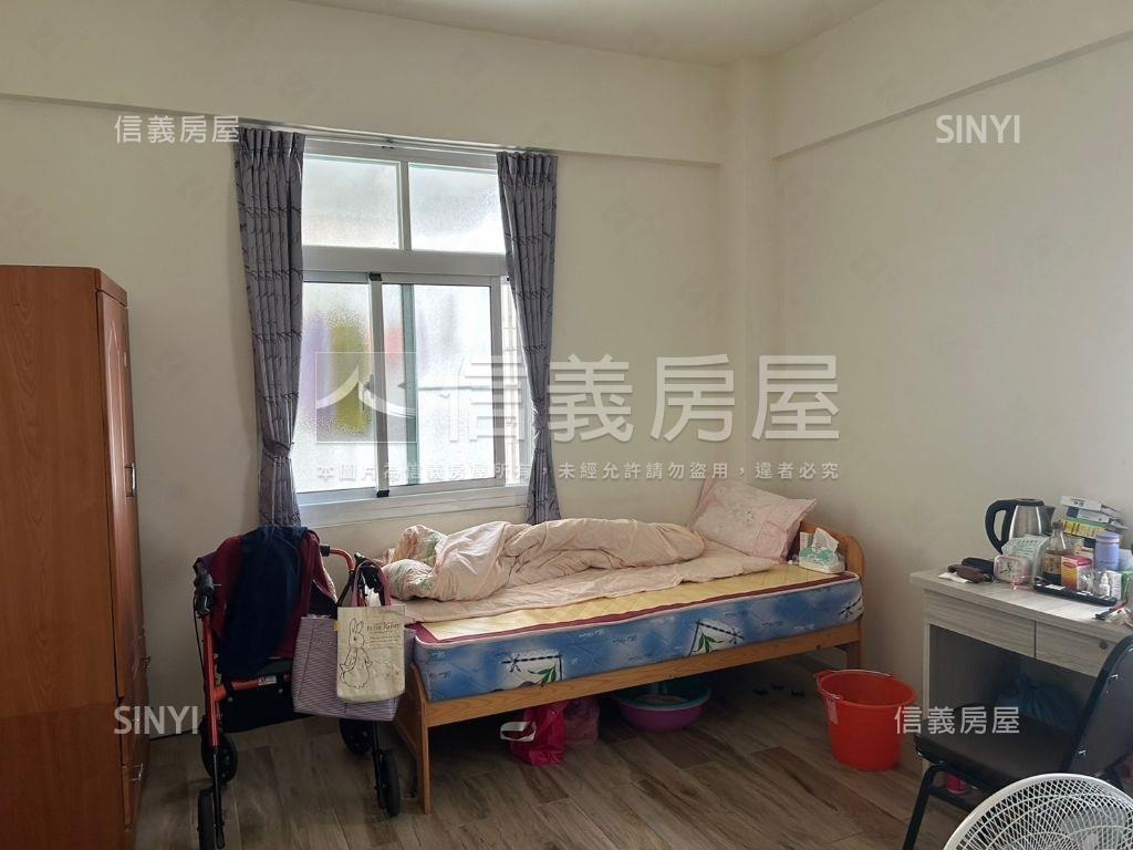 近鳳山體育館●兩戶一起賣房屋室內格局與周邊環境
