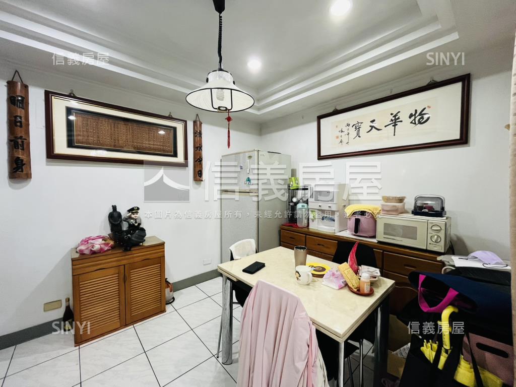 中和國小對面雙衛浴開窗房屋室內格局與周邊環境