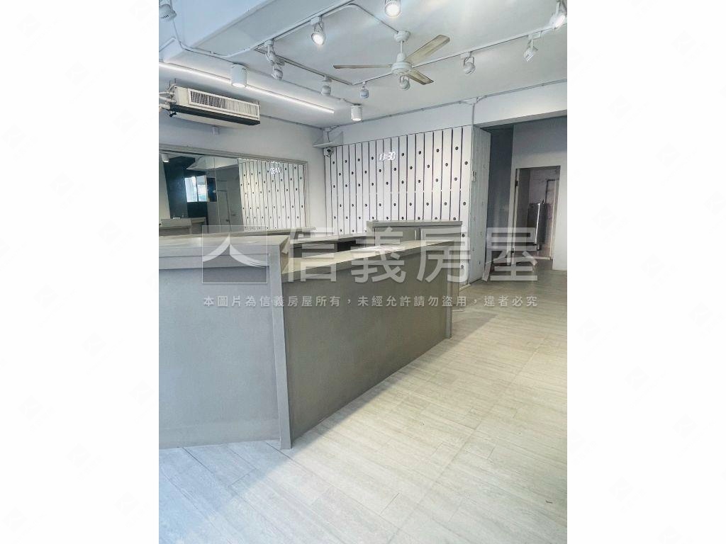 近民俗公園約七米面寬店面房屋室內格局與周邊環境