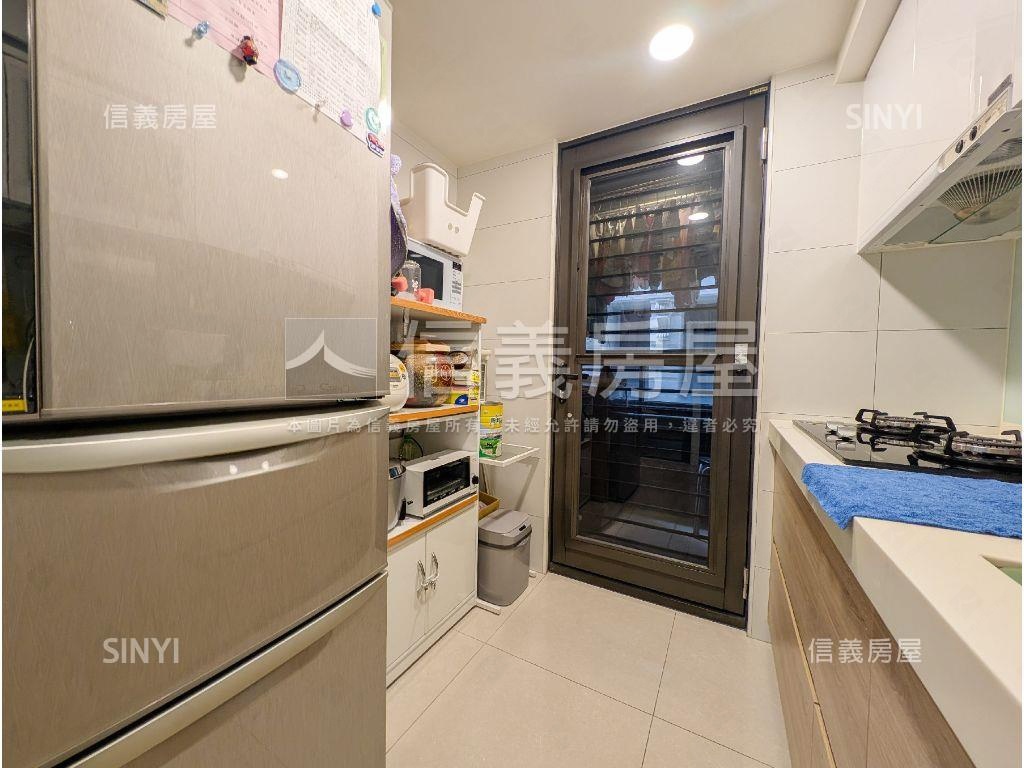 新潤青峰邊間方正兩房房屋室內格局與周邊環境