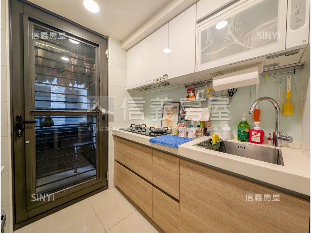 新潤青峰邊間方正兩房房屋室內格局與周邊環境