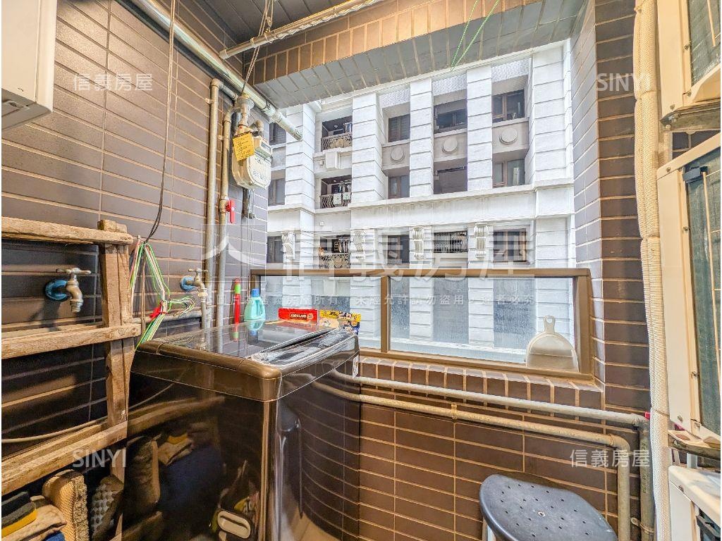 新潤青峰邊間方正兩房房屋室內格局與周邊環境