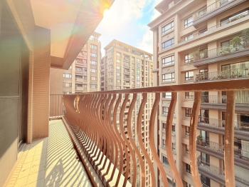 翡冷翠典雅高樓四房