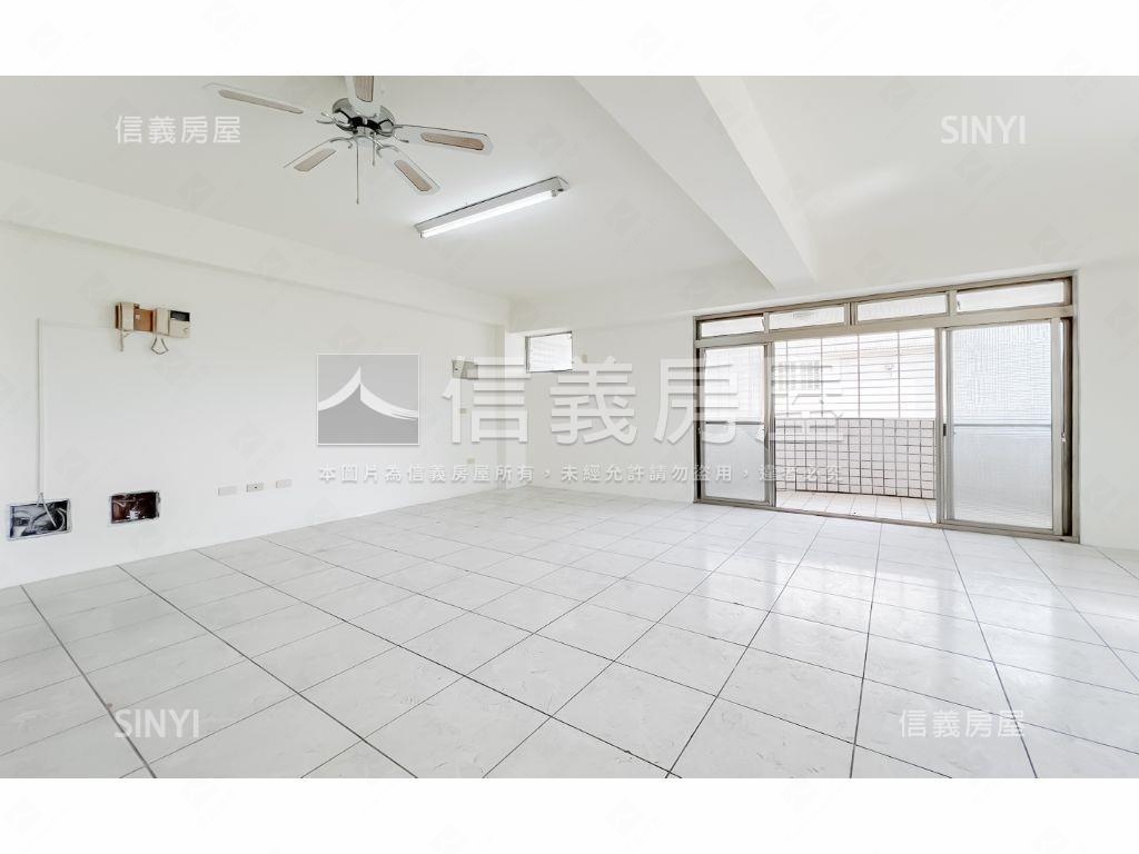 適辦公倉儲臨路透天近鬧區房屋室內格局與周邊環境