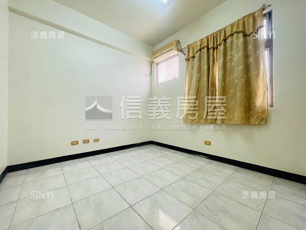 近美商公司臨路店面透天房屋室內格局與周邊環境
