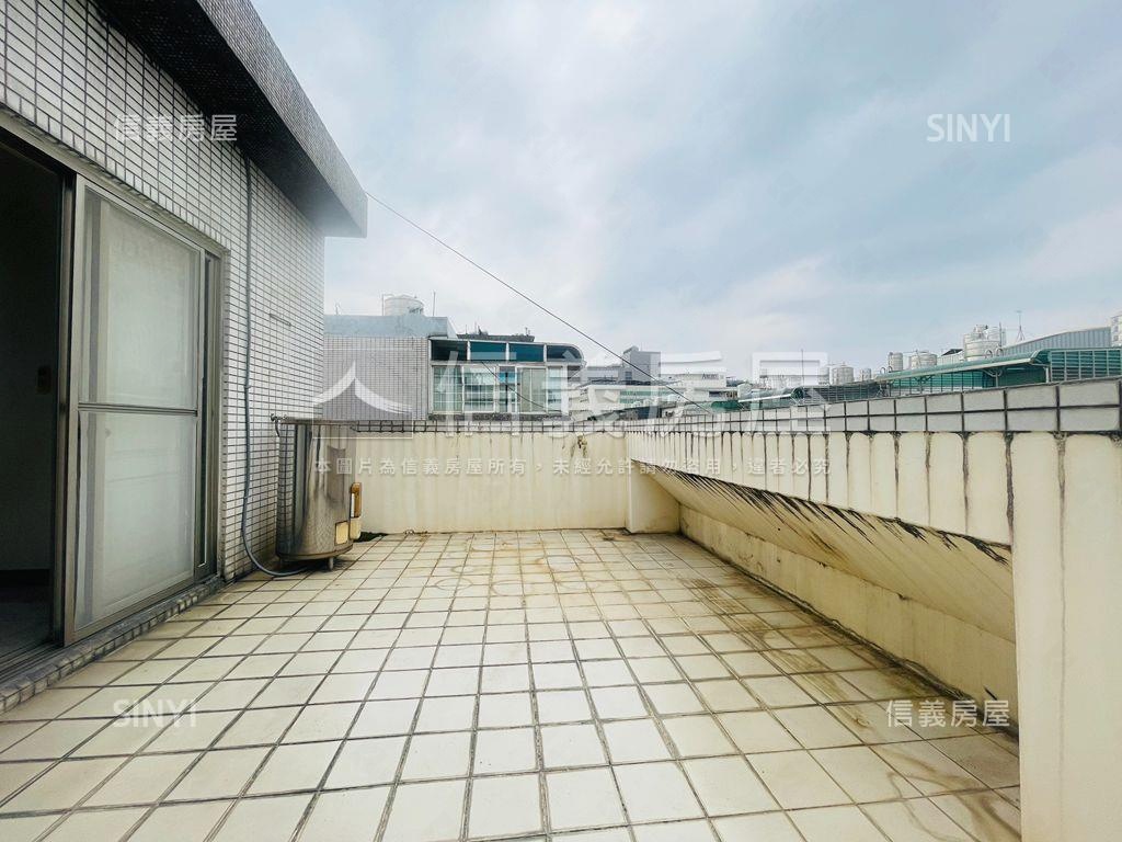 近美商公司臨路店面透天房屋室內格局與周邊環境