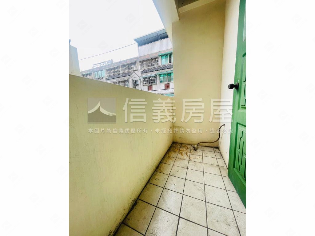 近美商公司臨路店面透天房屋室內格局與周邊環境