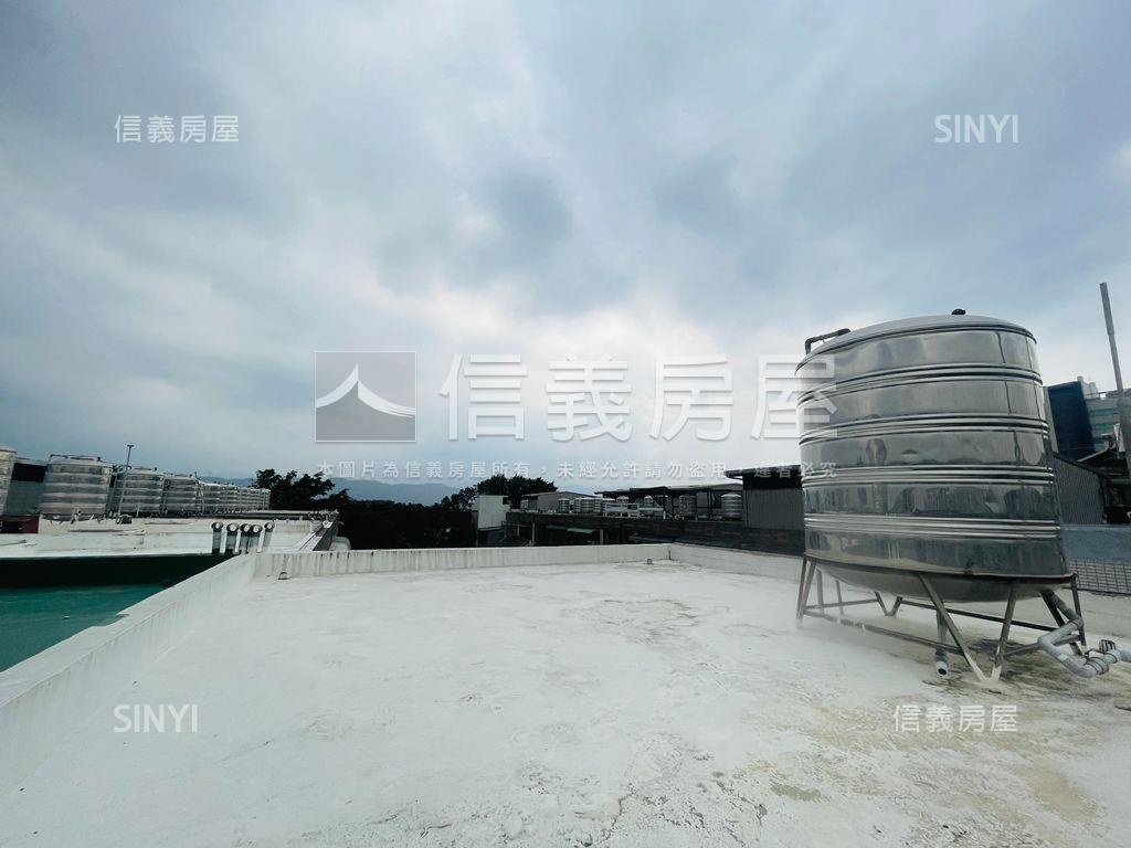 近美商公司臨路店面透天房屋室內格局與周邊環境