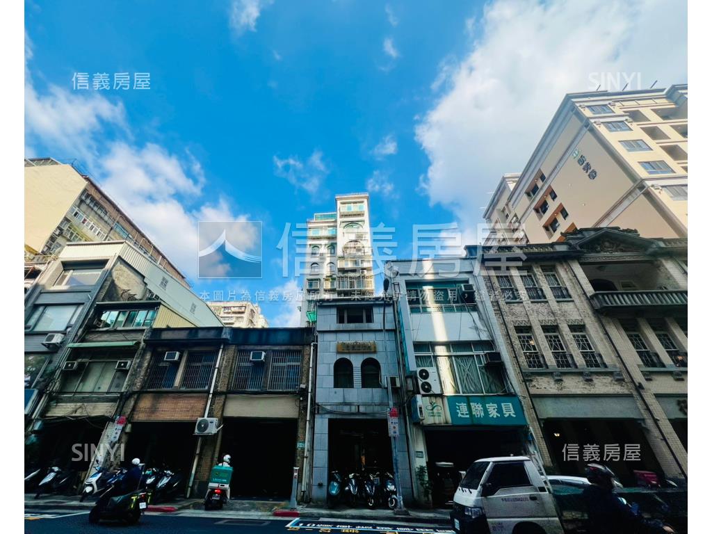 民生西路。稀有百坪金店辦房屋室內格局與周邊環境