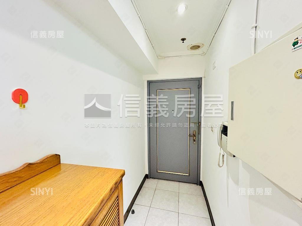 超躍巔峰雙捷運明亮兩房房屋室內格局與周邊環境