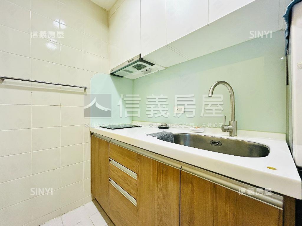 超躍巔峰雙捷運明亮兩房房屋室內格局與周邊環境