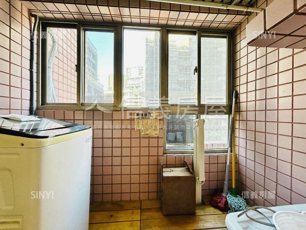 超躍巔峰雙捷運明亮兩房房屋室內格局與周邊環境