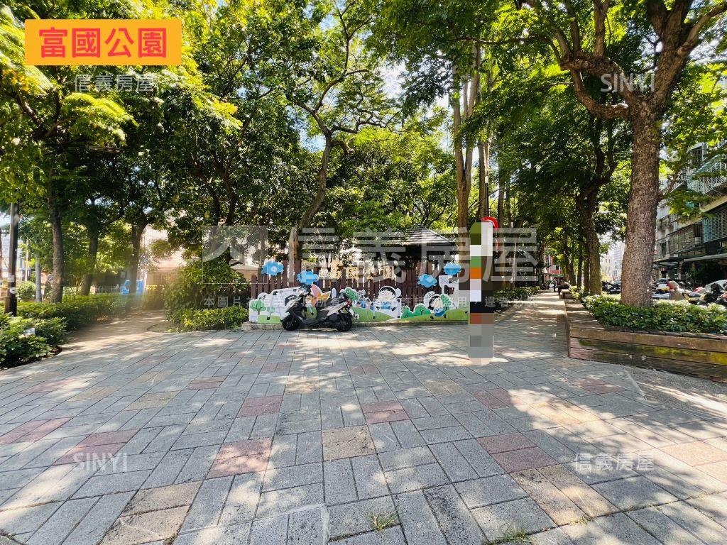 丹鳳捷運站旁透天店面房屋室內格局與周邊環境