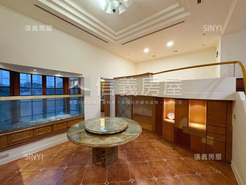 ⭐瓏山林美妝邊間下疊⭐房屋室內格局與周邊環境