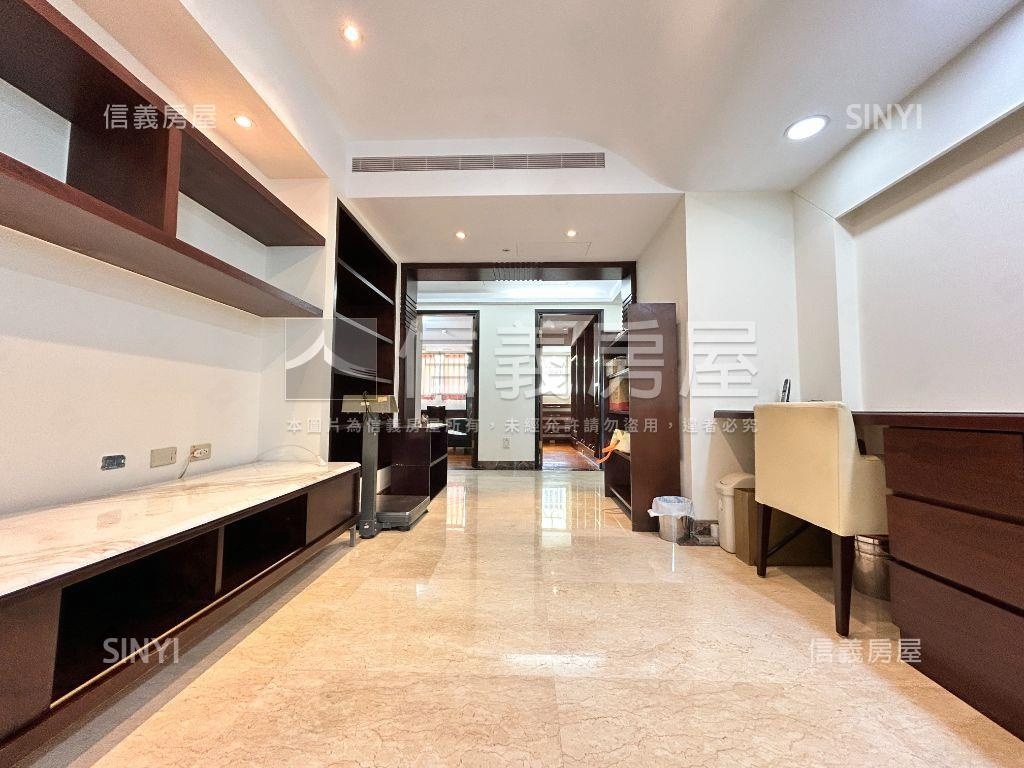 稀有樹海景觀電梯帶車位房屋室內格局與周邊環境