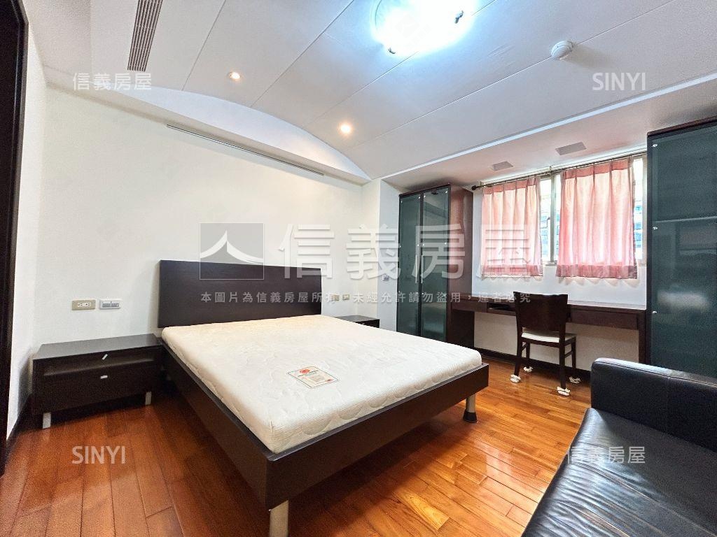 稀有樹海景觀電梯帶車位房屋室內格局與周邊環境