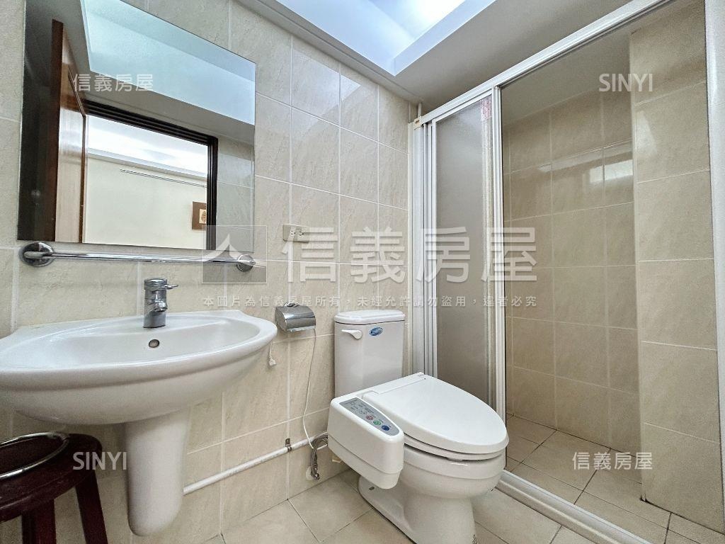 稀有樹海景觀電梯帶車位房屋室內格局與周邊環境