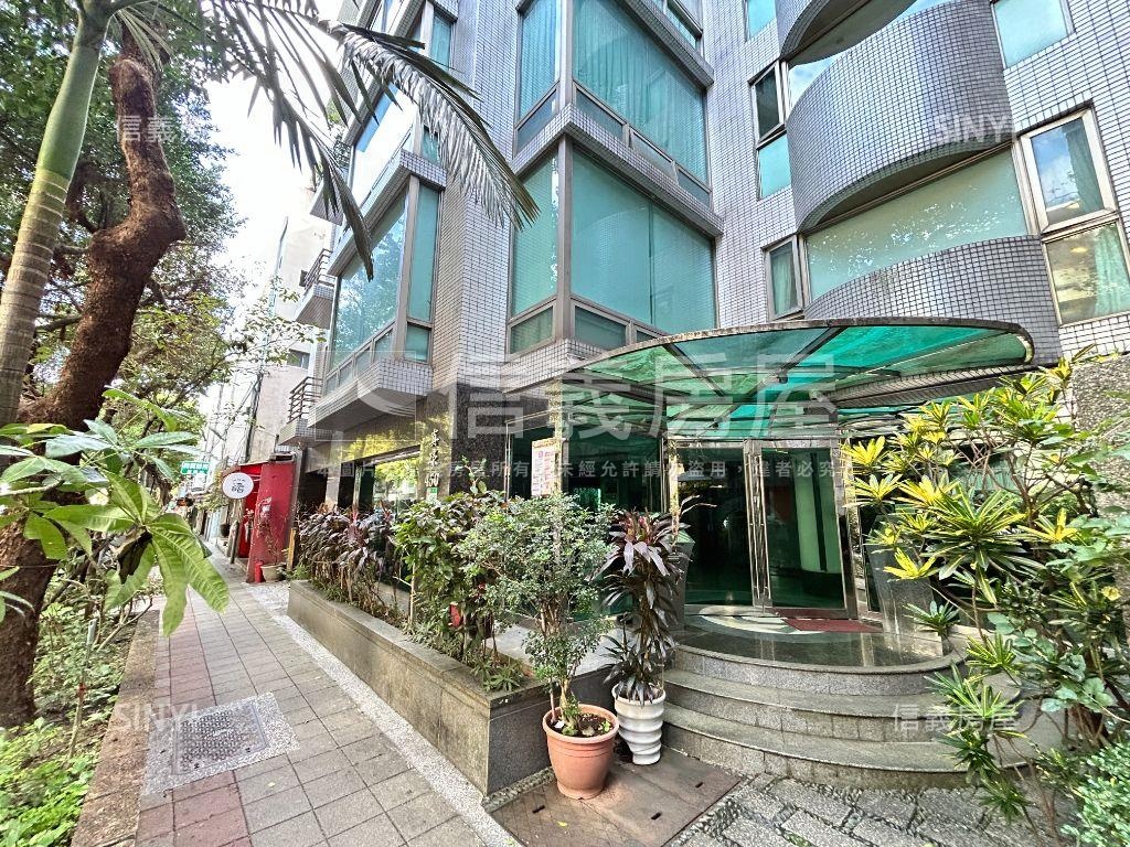 稀有樹海景觀電梯帶車位房屋室內格局與周邊環境