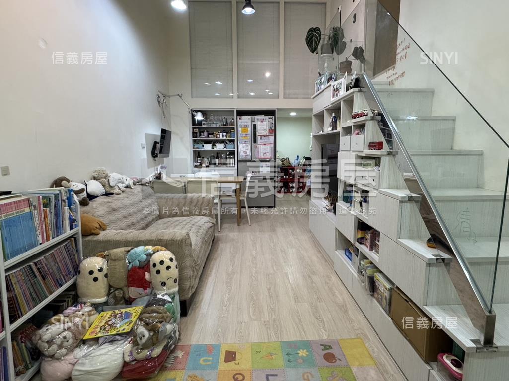 英郡裝潢１＋２房房屋室內格局與周邊環境