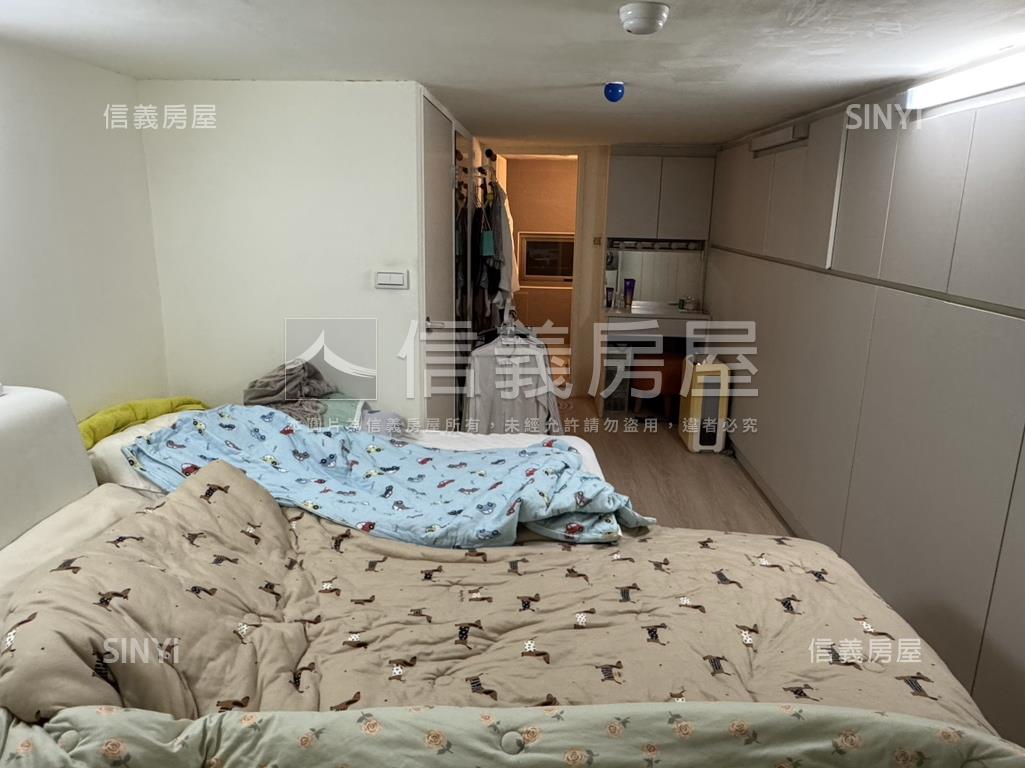 英郡裝潢１＋２房房屋室內格局與周邊環境