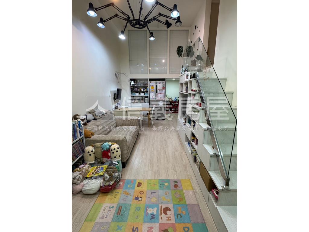 英郡裝潢１＋２房房屋室內格局與周邊環境