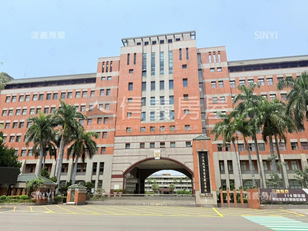 一層一戶四面採光大四房房屋室內格局與周邊環境