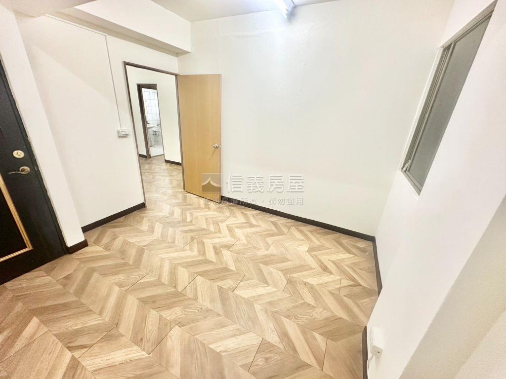 電梯華廈２樓兩房邊間房屋室內格局與周邊環境