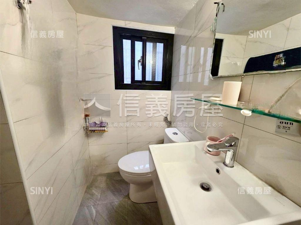 自立正路騎樓透天金店房屋室內格局與周邊環境