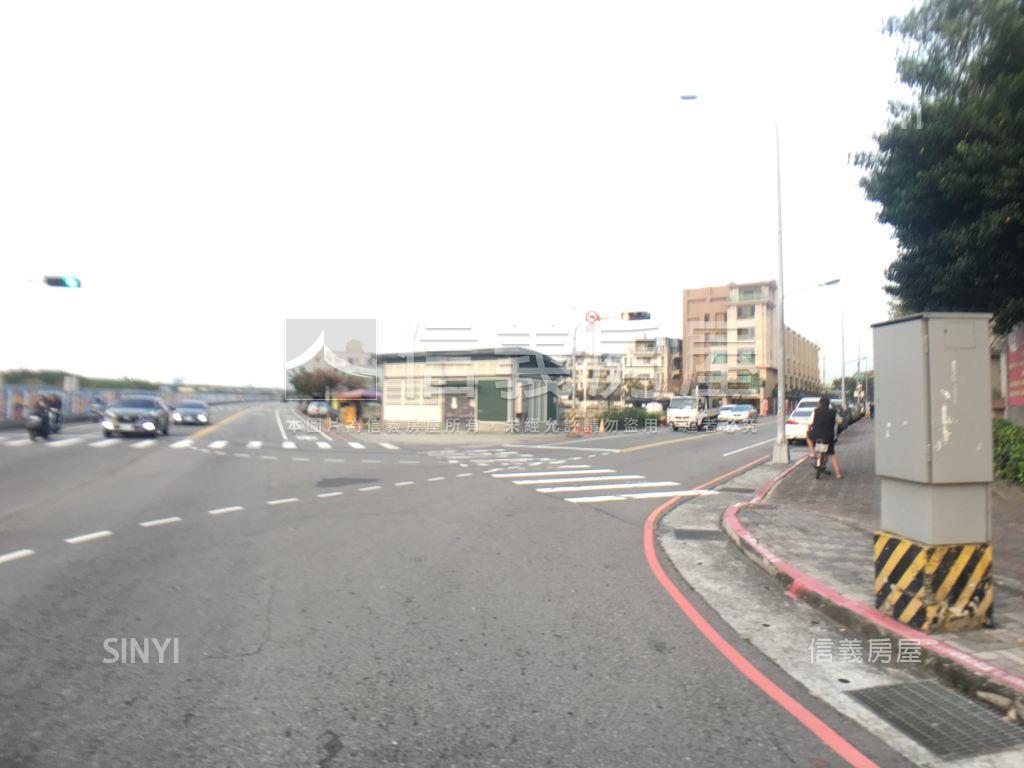 大里重劃區前院花園別墅房屋室內格局與周邊環境