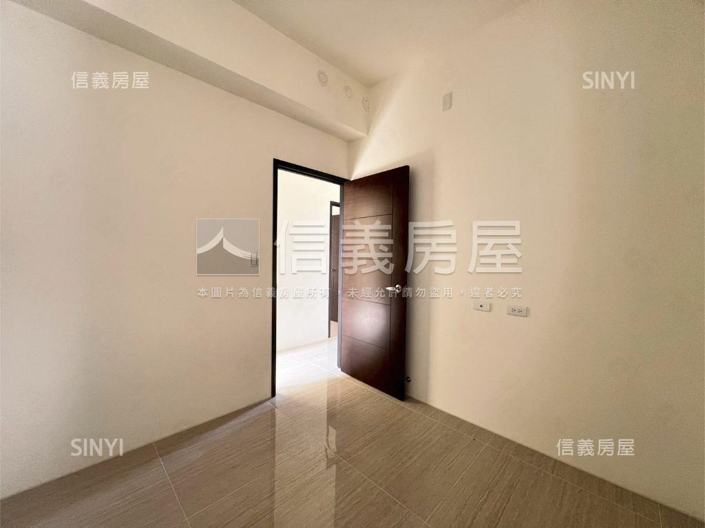 專簽！信義之璽雙車精品宅房屋室內格局與周邊環境