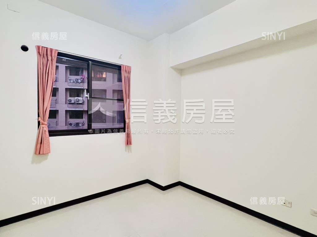 寬闊景觀夏卡爾三房房屋室內格局與周邊環境