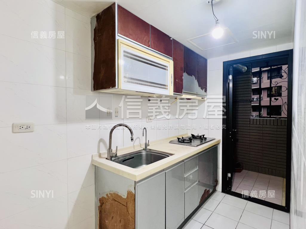 寬闊景觀夏卡爾三房房屋室內格局與周邊環境