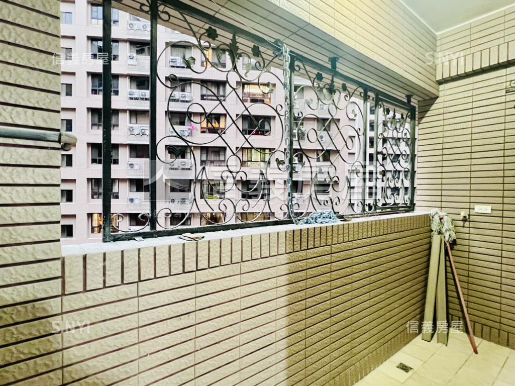 寬闊景觀夏卡爾三房房屋室內格局與周邊環境