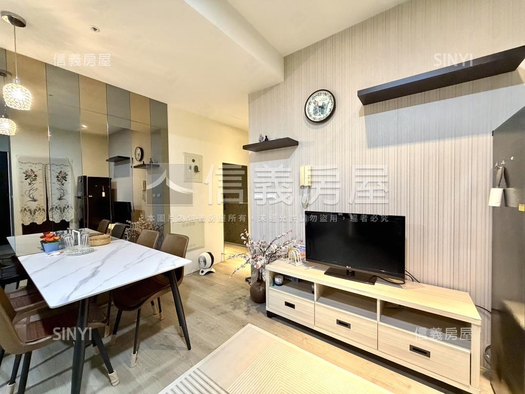 山水晶棧‧溫馨美兩房車位房屋室內格局與周邊環境