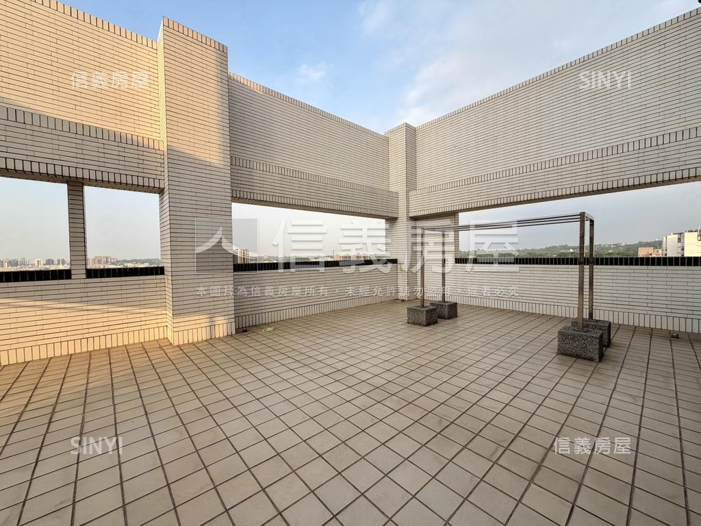 山水晶棧‧溫馨美兩房車位房屋室內格局與周邊環境