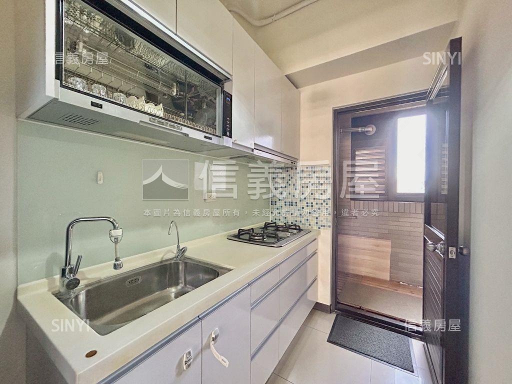 高鐵特區近文興國中美三房房屋室內格局與周邊環境